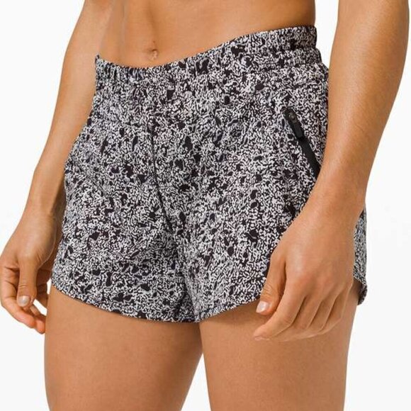 Lululemon Tracker Short V *4" - 8 Sporadic Black Rhino Grey - Picture 1 of 6